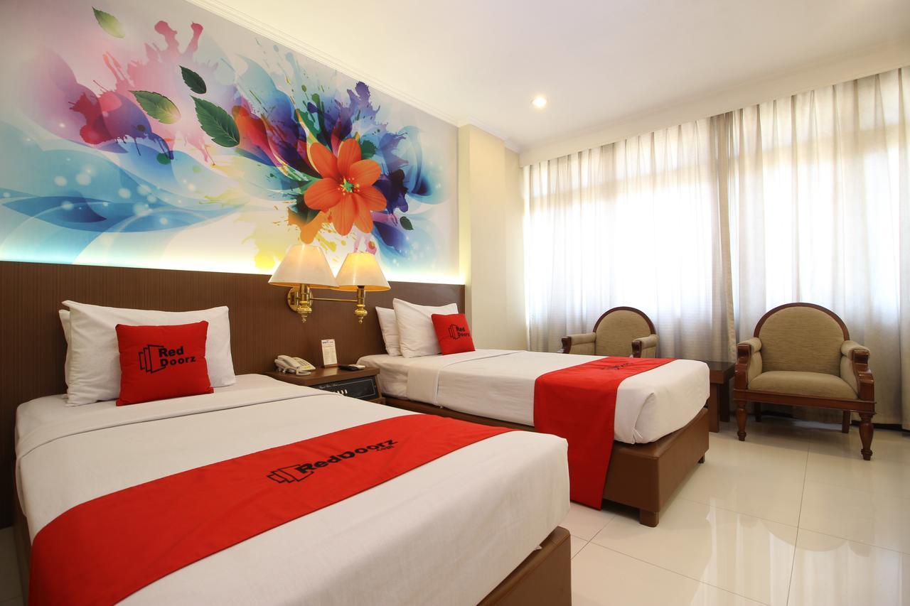 Reddoorz Premium @ Slamet Riyadi 2 Solo Exterior foto